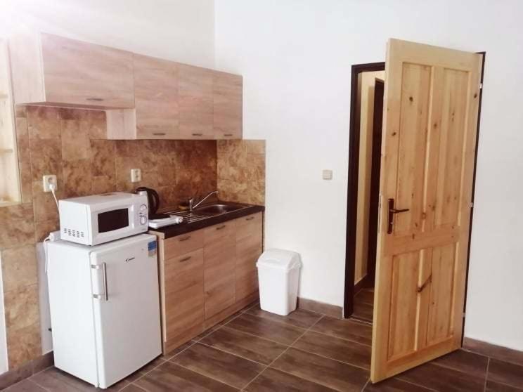 Penzion U Trojice Cervena Voda Exterior foto